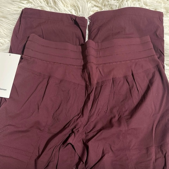 NWT Lululemon Dance Studio Mid-Rise Pant *Regular - Picture 5 of 6
